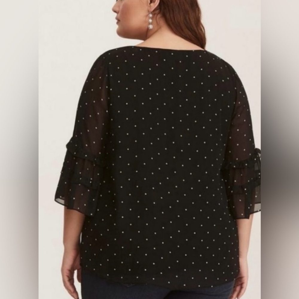 NTM: Torrid Crinkled Textured Chiffon Black & White Sheer Overlay Blouse Size 2X - Picture 16 of 16
